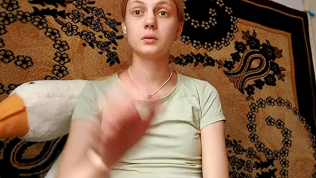 LunaLaday online show from 06-22-26, 03:25