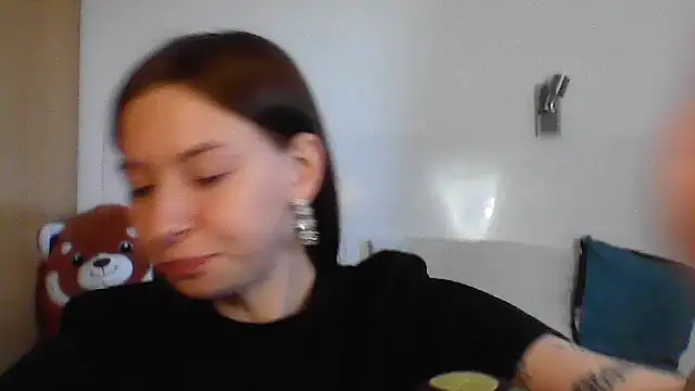 Snapshot of JuicyErika chatting on 04-30-26, 06:14 JuicyErika online show from 04-30-26, 06:14