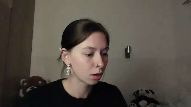 Snapshot of JuicyErika chatting on 05-21-26, 08:49 JuicyErika online show from 05-21-26, 08:49
