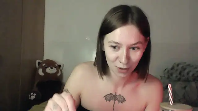 Snapshot of JuicyErika chatting on 05-24-26, 10:59 JuicyErika online show from 05-24-26, 10:59