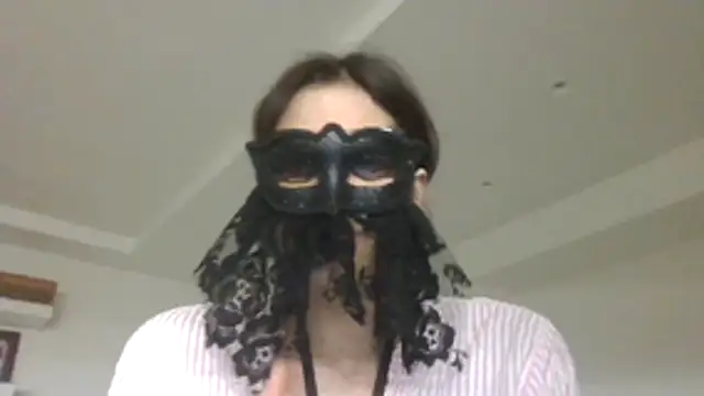 Snapshot of HelenTiAscolta chatting on 04-29-26, 06:36 HelenTiAscolta online show from 04-29-26, 06:36