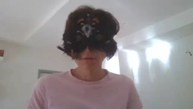 Snapshot of HelenTiAscolta chatting on 06-06-26, 04:23 HelenTiAscolta online show from 06-06-26, 04:23