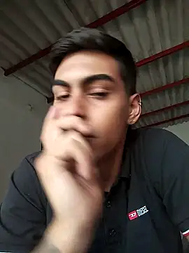 hot latinox online show from 04-21-26, 03:28