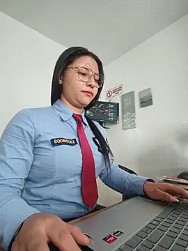 Snapshot of Queen_linda1 chatting on 06-24-26, 12:26 Queen linda1 online show from 06-24-26, 12:26