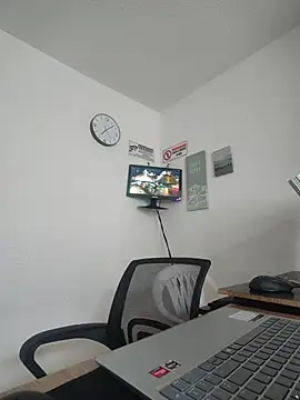Snapshot of Queen_linda1 chatting on 06-26-26, 12:09 Queen linda1 online show from 06-26-26, 12:09