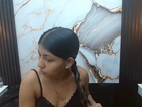 AndreaSerpa online show from 05-13-26, 05:43