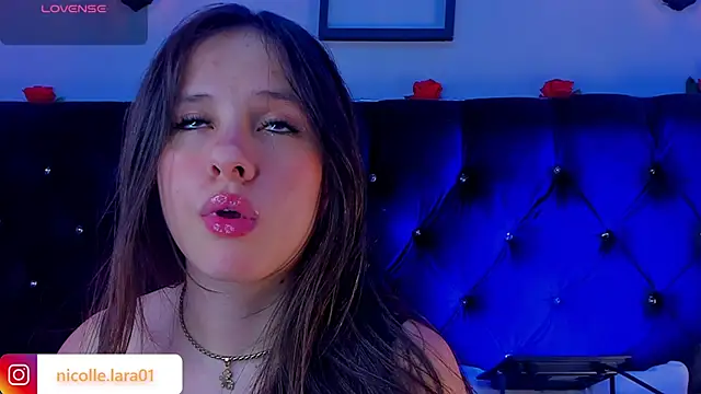 Snapshot of Kitty_rose01 chatting on 07-11-26, 10:29 Kitty rose01 online show from 07-11-26, 10:29
