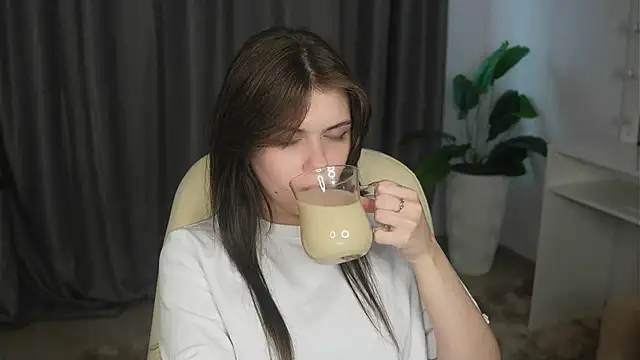 MertieFlechsig online show from 04-25-26, 03:42