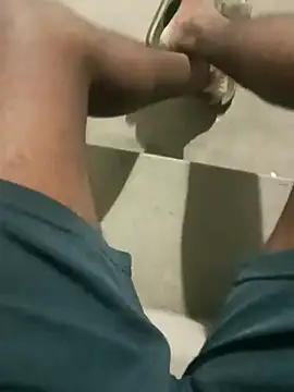 hot boy 27  online show from 04-26-26, 04:59