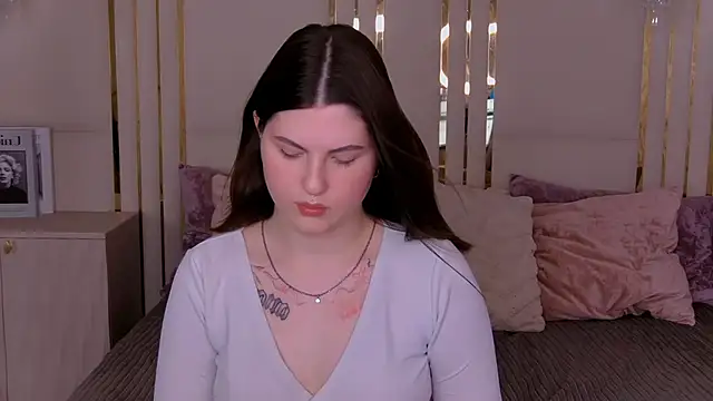 Snapshot of IvySimmons chatting on 05-10-26, 03:39 IvySimmons online show from 05-10-26, 03:39