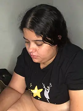 Snapshot of EliVanegas chatting on 05-01-26, 12:37 EliVanegas online show from 05-01-26, 12:37