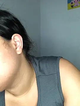 Snapshot of EliVanegas chatting on 05-11-26, 01:00 EliVanegas online show from 05-11-26, 01:00