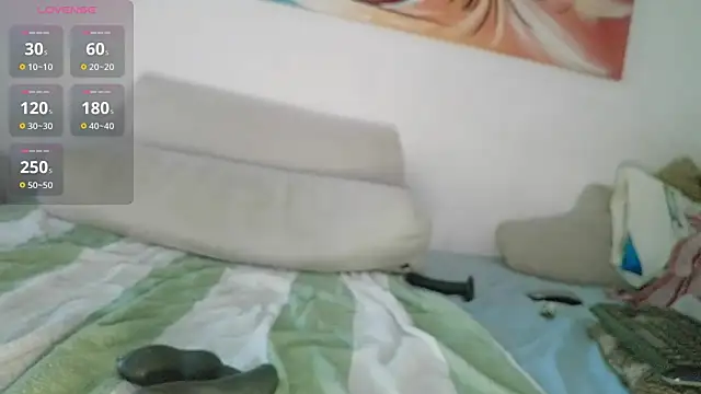 Snapshot of canarito18 chatting on 07-12-26, 12:07 canarito18 online show from 07-12-26, 12:07