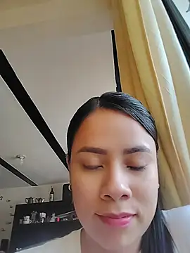 Nicol Alvarez1 online show from 05-20-26, 10:16
