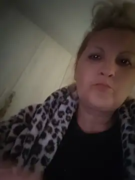 Divineblond online show from 05-19-26, 07:42