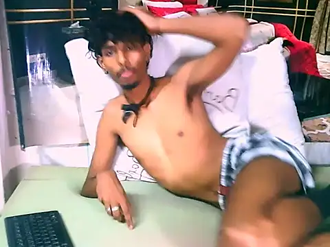 SubmissiveStallion69 online show from 04-23-26, 12:40