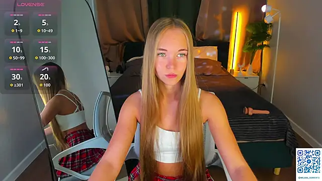 Milana Sorrento online show from 06-17-26, 12:57