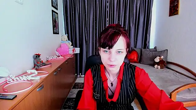 Snapshot of MiniLysii chatting on 06-26-26, 05:34 MiniLysii online show from 06-26-26, 05:34