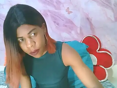 Snapshot of EbonySweetPeach chatting on 05-27-26, 05:59 EbonySweetPeach online show from 05-27-26, 05:59