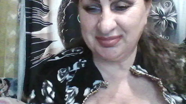 LoaqLovew online show from 05-17-26, 06:55