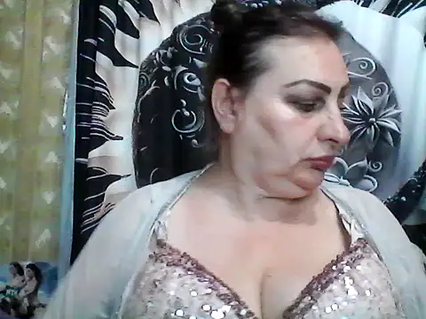 LoaqLovew online show from 06-20-26, 11:02
