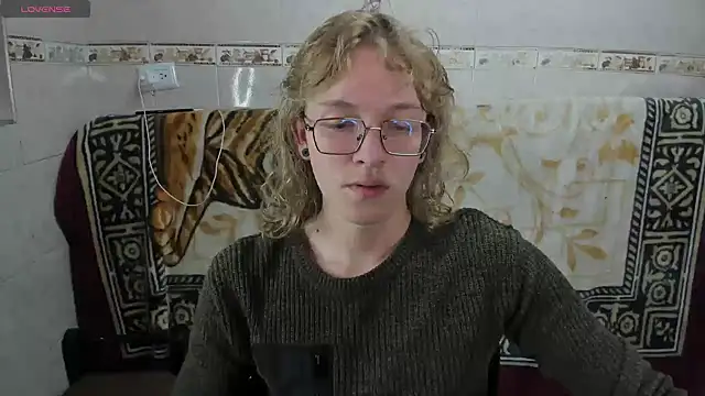 Snapshot of Jinnbooky chatting on 06-22-26, 07:49 Jinnbooky online show from 06-22-26, 07:49