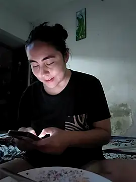 Snapshot of SweetyNaugthy chatting on 07-05-26, 10:39 SweetyNaugthy online show from 07-05-26, 10:39