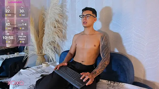 Alan Salazar online show from 06-10-26, 05:45