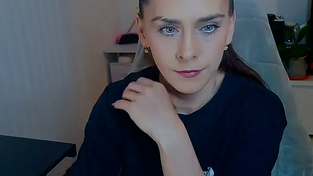 Snapshot of khalessi13 chatting on 05-12-26, 09:45 khalessi13 online show from 05-12-26, 09:45