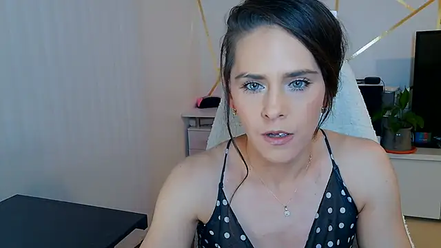 Snapshot of khalessi13 chatting on 06-08-26, 08:53 khalessi13 online show from 06-08-26, 08:53