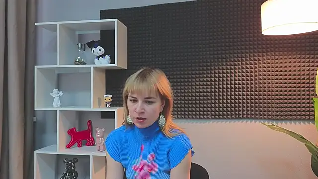 AstrixorLune online show from 04-25-26, 01:41