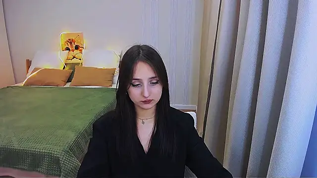 JulietteMonli online show from 06-28-26, 07:31