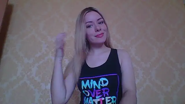 Snapshot of Softy_Aura_ chatting on 05-13-26, 08:12 Softy Aura online show from 05-13-26, 08:12