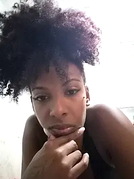 Luara Greluda online show from 04-24-26, 06:10