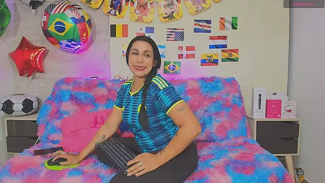 Snapshot of Nyra_Queen chatting on 07-04-26, 03:13 Nyra Queen online show from 07-04-26, 03:13
