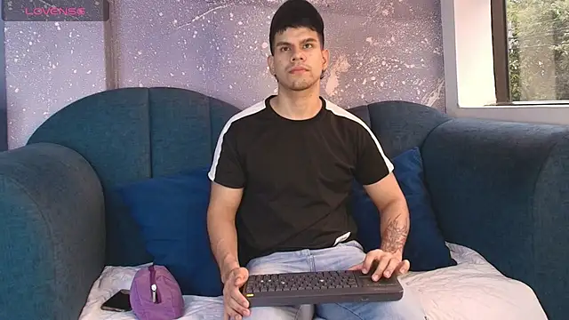Derek Voss online show from 06-30-26, 01:01