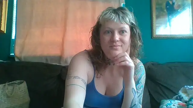 RosieSwitchBitch online show from 06-15-26, 10:39
