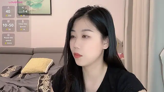 Snapshot of F-Yuwei chatting on 05-26-26, 03:19 F-Yuwei online show from 05-26-26, 03:19