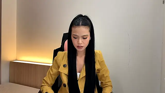 Snapshot of WynellAveritt chatting on 05-02-26, 12:54 WynellAveritt online show from 05-02-26, 12:54