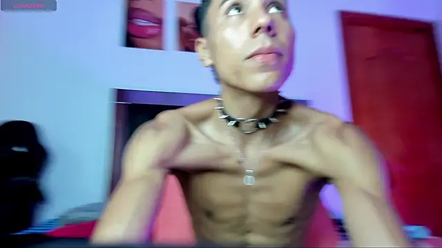 ThiagoSexy005 online show from 05-30-26, 12:41