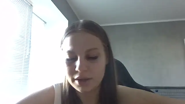 Snapshot of _Linsyy_ee_ chatting on 05-08-26, 02:33 Linsyy ee online show from 05-08-26, 02:33
