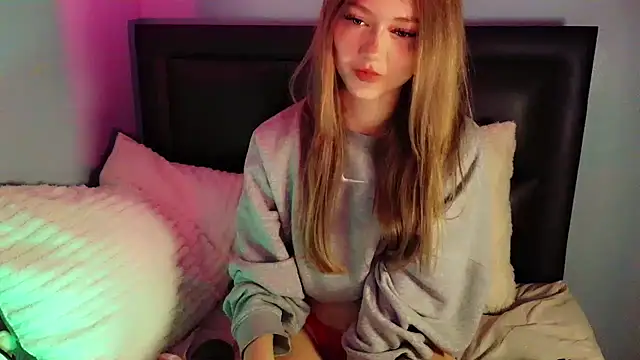 Snapshot of Finally18Cicii chatting on 06-01-26, 11:39 Finally18Cicii online show from 06-01-26, 11:39