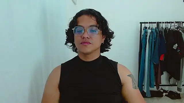 Snapshot of Diane_exotic chatting on 06-11-26, 11:58 Diane exotic online show from 06-11-26, 11:58