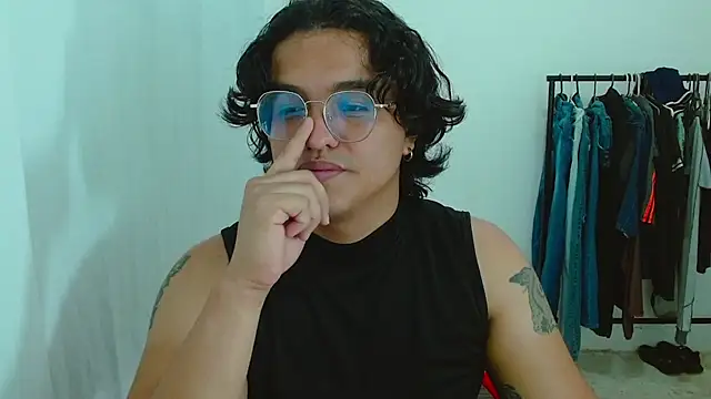Snapshot of Diane_exotic chatting on 06-14-26, 11:40 Diane exotic online show from 06-14-26, 11:40