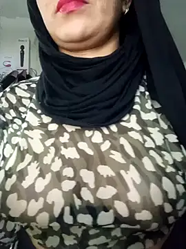 Snapshot of nadia__abaud chatting on 01-08-25, 02:57 nadia abaud online show from 01-08-25, 02:57