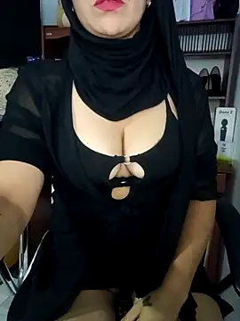 Snapshot of nadia__abaud chatting on 01-20-25, 12:36 nadia abaud online show from 01-20-25, 12:36