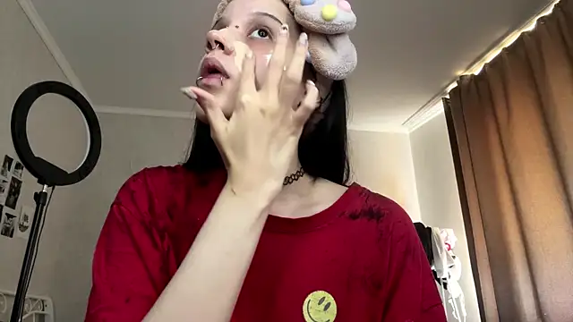 LouisePavlides online show from 06-19-26, 12:53