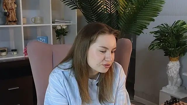 StaciaCarotenuto online show from 04-26-26, 09:40