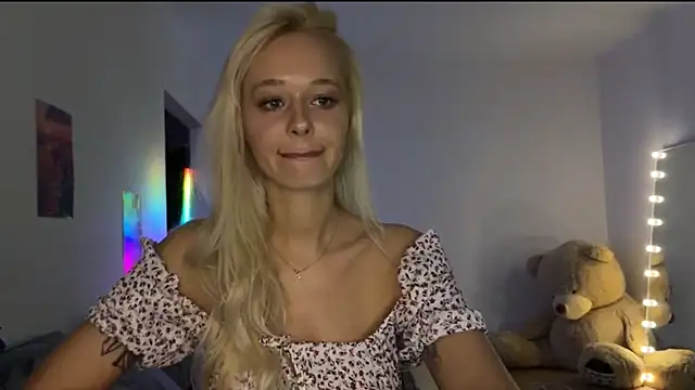 Snapshot of Sweety_F69 chatting on 06-29-26, 10:54 Sweety F69 online show from 06-29-26, 10:54