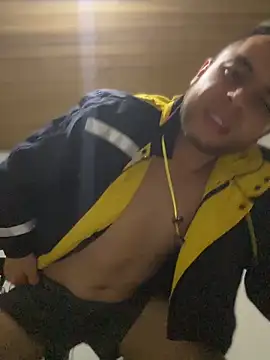 SUZUIRYOTA online show from 04-29-26, 07:45